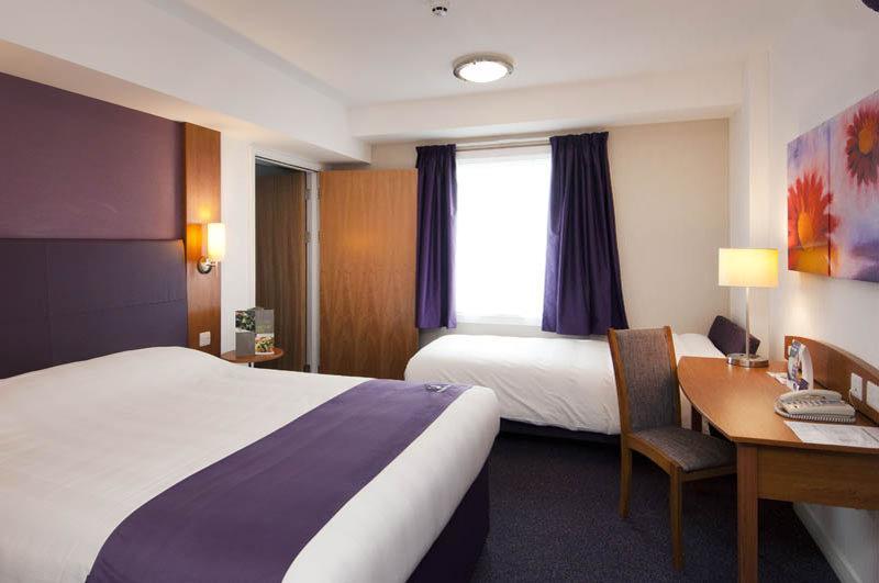 Premier Inn אלג'ין מראה חיצוני תמונה